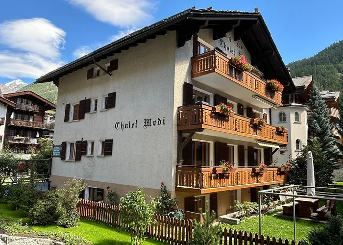 Апартаменти Medi